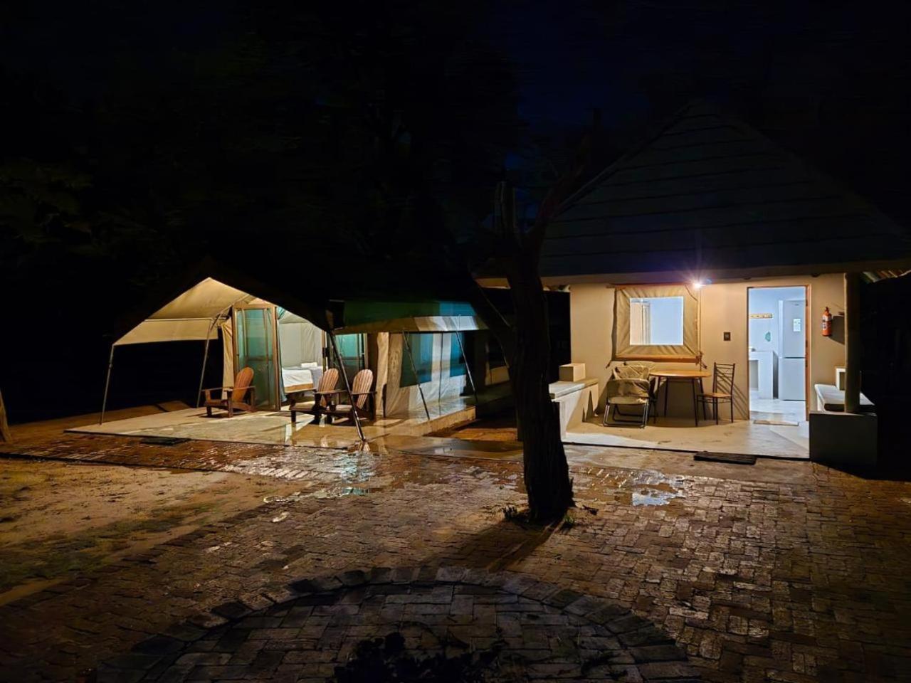 Kigeni Safari Lodge & Spa 法尔瓦特 客房 照片
